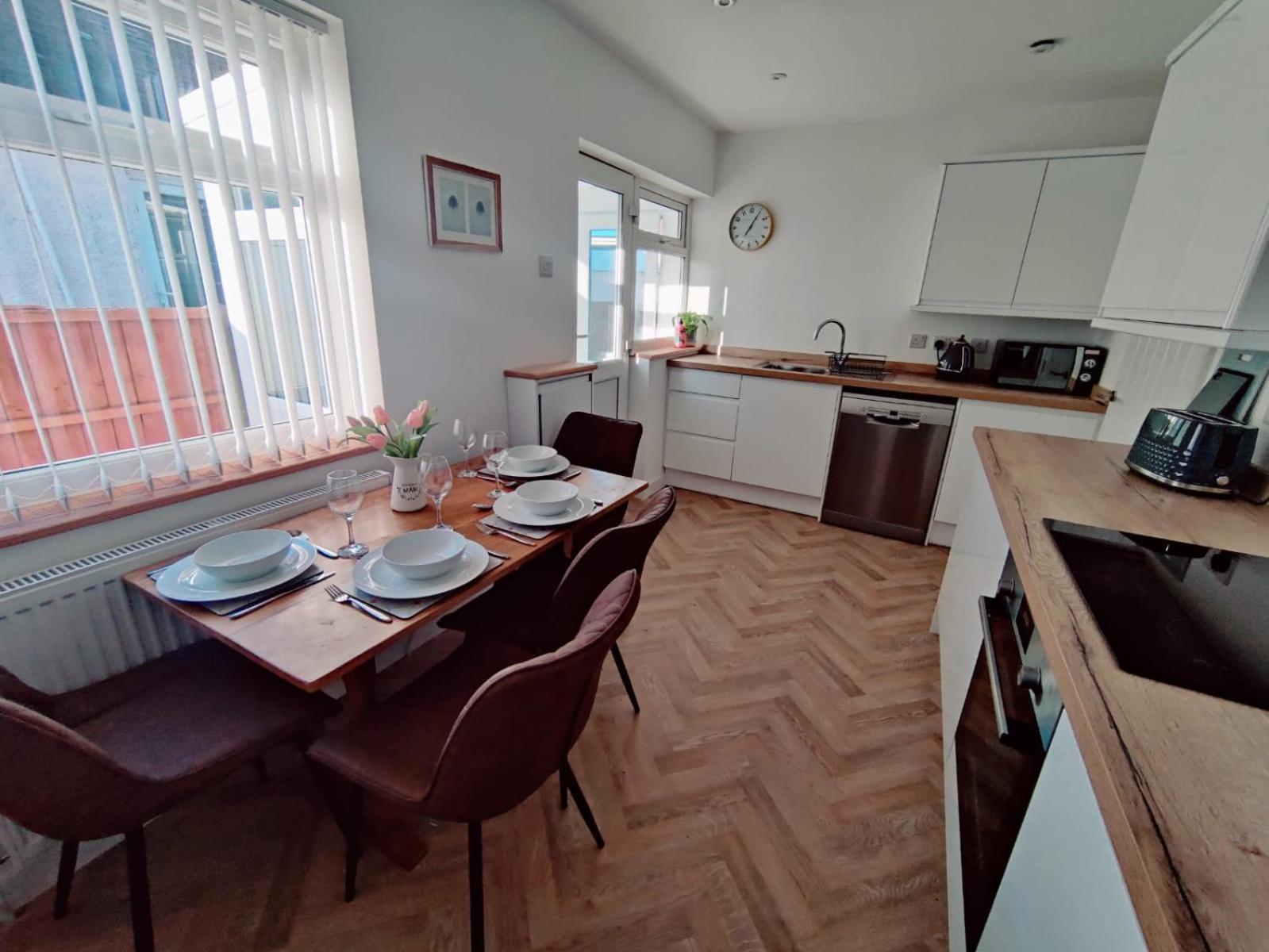 Coastal Bungalow เพรสตาติน ภายนอก รูปภาพ